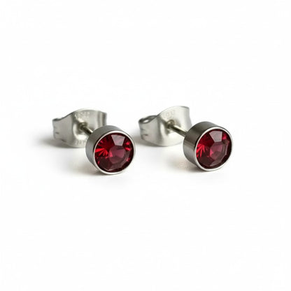 Boucles d'oreilles puces – Acier cristal rouge argenté (5 mm) 