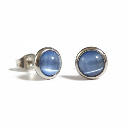 Boucles d'oreilles œil-de-chat en acier 8 mm – Bleu clair