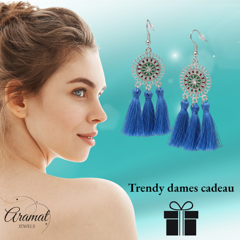 Boucles d'oreilles bohèmes d'été à pompons bleus 75 mm
