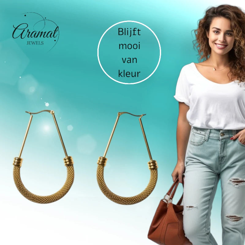 Boucles d'oreilles ovales en acier doré avec maillons en maille