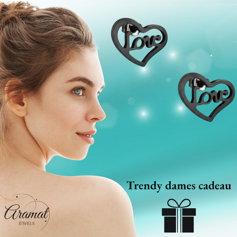 Hartjes oorbellen zwart 9mm, open hartje met love tekst RVS, lichtgewicht oorstekers voor dagelijks gebruik