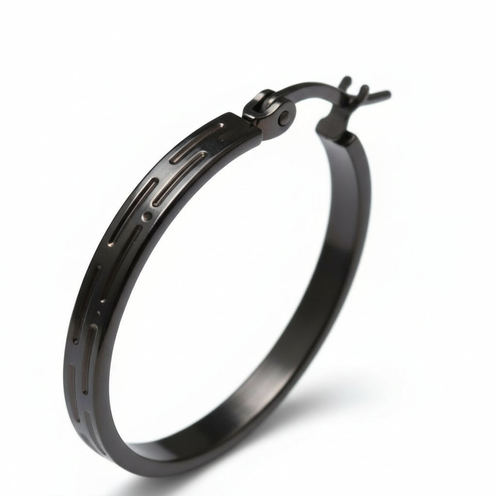 Zwarte RVS Oorringen met Streepjes Motief - 30 mm