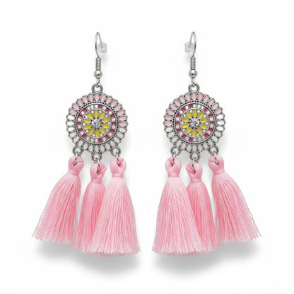 Zomerse boho oorhangers met licht roze kwastjes en RVS cirkel, 75x21mm, lichtgewicht festival oorbellen voor dames