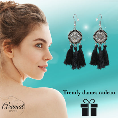 Boucles d'oreilles bohèmes d'été à pompons noirs 75 mm