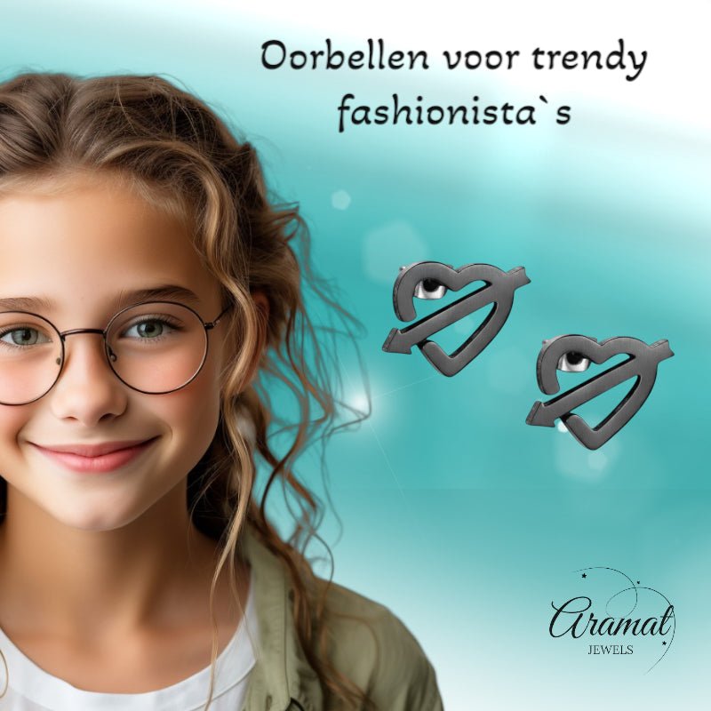 Zwarte hart met pijl oorbellen 9x8mm roestvrij staal, lichtgewicht oorstekers cadeau voor vrouwen en meisjes