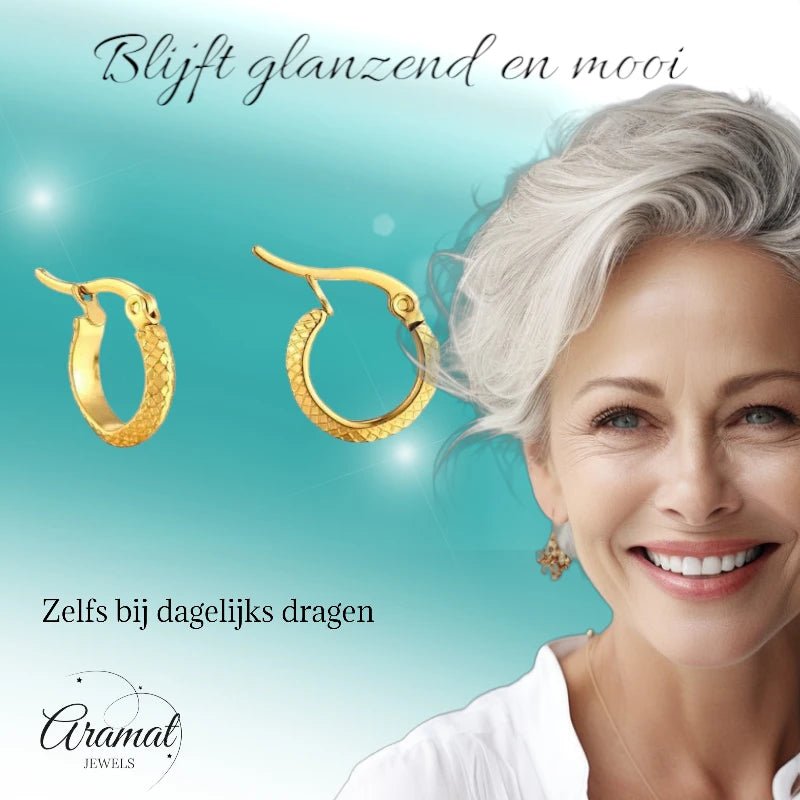 RVS Goudkleurige Kleine Oorringen 10mm - Ruitjes Motief - oor2918 - Oorringen kopen