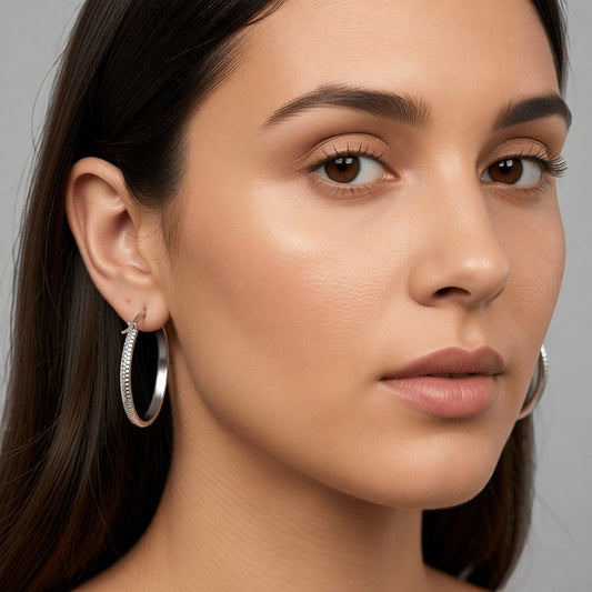 RVS Oorringen met Puntjes Motief Zilverkleur 30mm - Aramat Jewels - Oorringen - cadeautip