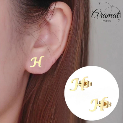 Gold-colored stainless steel ear studs Letter H