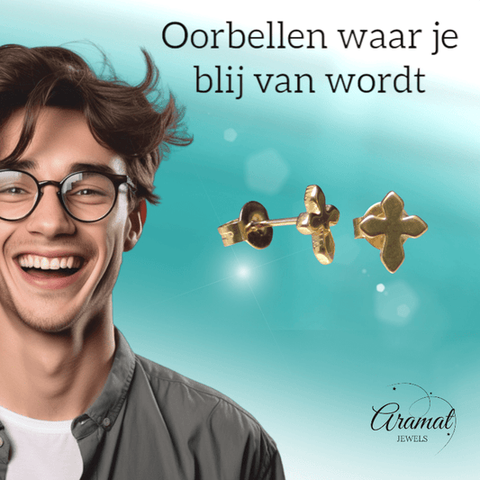 Stalen Oorbellen kruisje – Goudkleur – 8x7mm - Aramat Jewels - Oorbellen - cadeautip