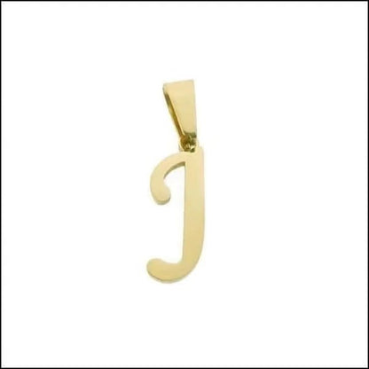 Een gouden hanger met de letter j erop