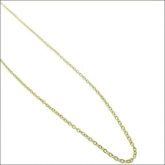 Een gouden ketting met een kleine schakel