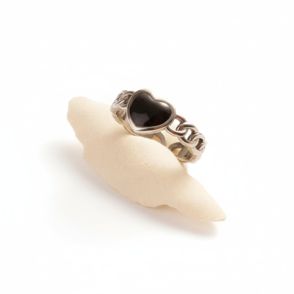 Verstelbare RVS Ring met Zwart Emaille Hartje - Zilverkleur (8 mm) - Aramat Jewels - Ringen - cadeautip