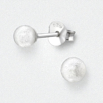Zijde Witte Zilveren Parel Oorbellen - Aramat Jewels - Oorbellen - cadeautip