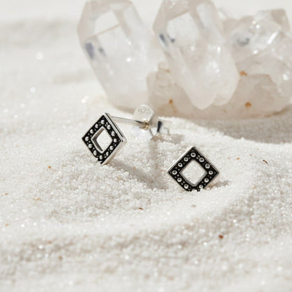 Zilveren Bali Oorbellen - Geoxideerd Ruit 5mm - Aramat Jewels - Oorbellen - cadeautip