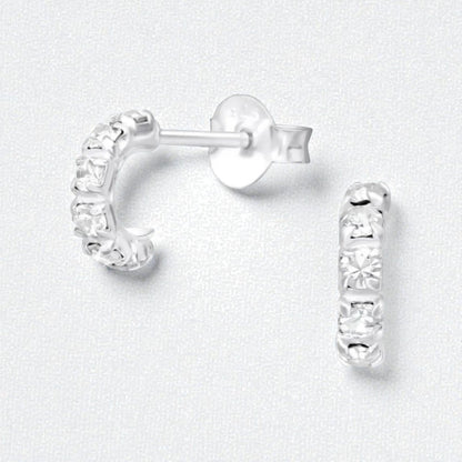 Zilveren Halve Hoepel Oorbellen met Kristal - Aramat Jewels - Oorbellen - cadeautip