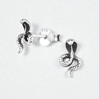 Zilveren Slangen Oorbellen – Geoxideerd Zilver – 9x5,5mm - Aramat Jewels - Oorbellen - cadeautip