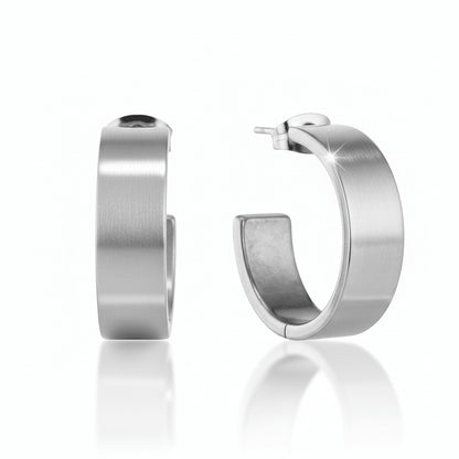 Zilverkleurige Halve RVS Oorringen Glad Design 28x7mm - Aramat Jewels - Oorringen - cadeautip