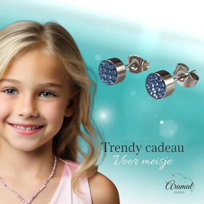 Zilverkleurige oorstekers met lichtblauw kristal – 6 mm - oor3090 - Oorbellen kopen# - 6mm - alles - blauw