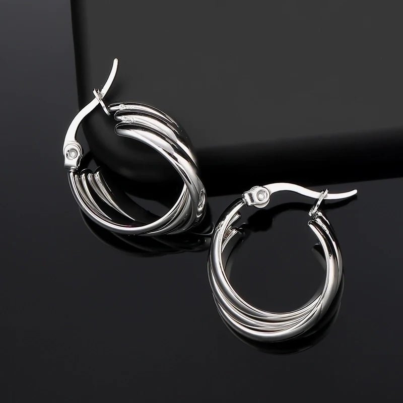 Zilverkleurige Triple Oorringen 20x7,5mm – Glanzend & Gekruist - oor6299 - 613827 - Oorringen kopen# - 20mm - alles - cadeau