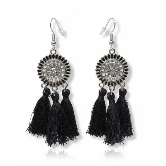 Zomerse boho oorhangers met zwarte kwastjes en RVS cirkel, 75x21mm, lichtgewicht festival oorbellen voor dames