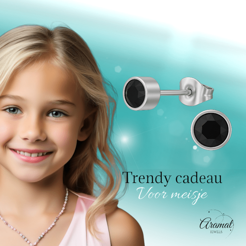 Zwarte kristal oorstekers – 5mm zilver RVS - Aramat Jewels - Oorbellen - cadeautip