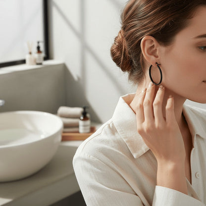 Zwarte RVS Oorringen met Puntjes Motief 25mm - Aramat Jewels - Oorringen - cadeautip